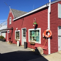 Similar building to the motif where that houses a boutique and a kayak rental